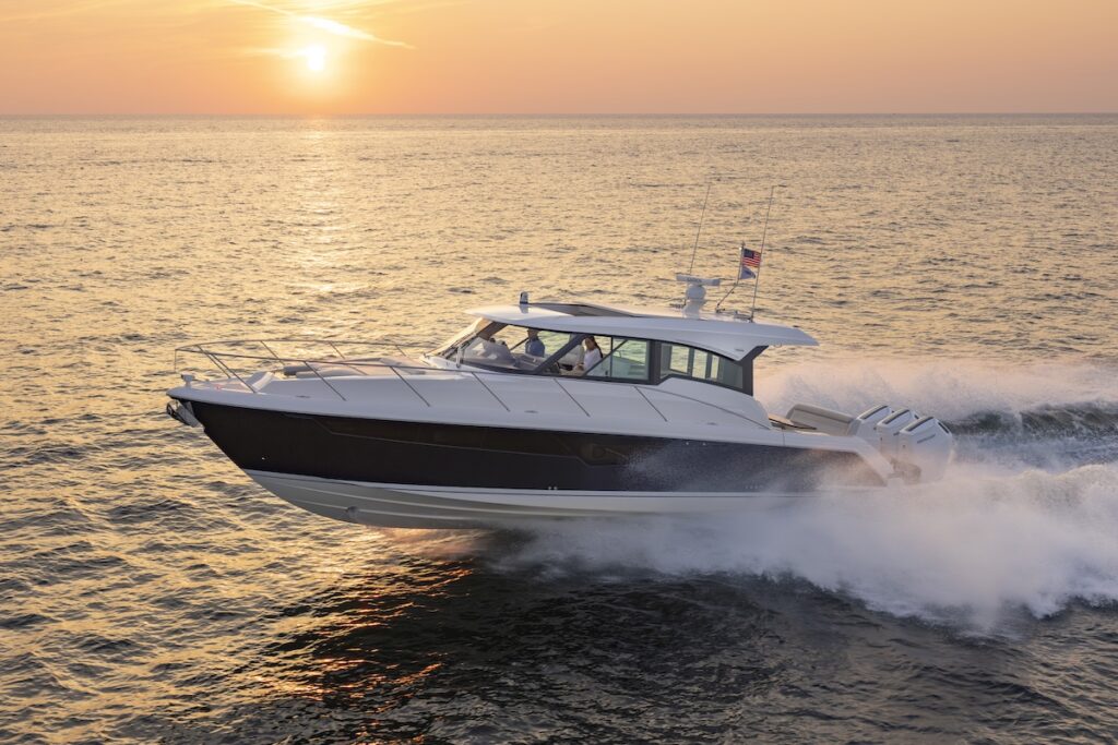 Tiara 48 LE