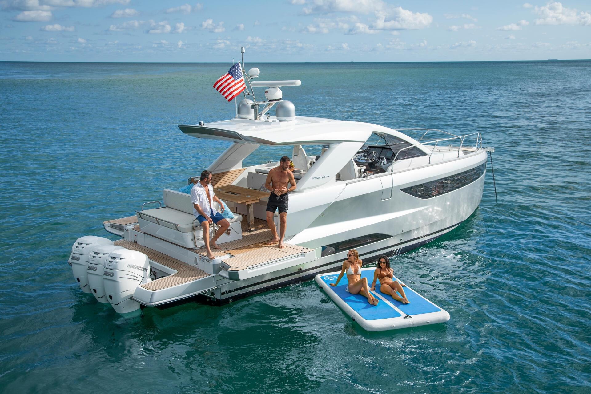 What Are the Best Boating Activities to Try This Summer?